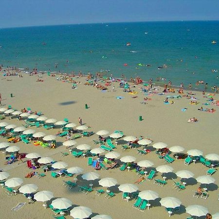 Marina Beach Bianca Villa Llido Degli Estensi Exterior foto
